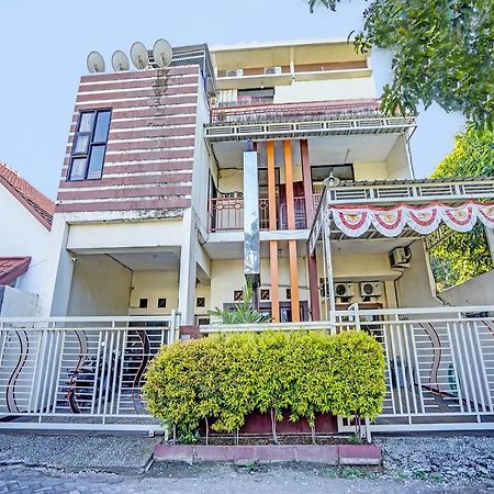 Hotel Oyo 91587 Griya Buah De5 Syariah Sidoarjo Exterior foto